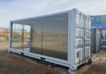 Verglaster Ausstellungscontainer