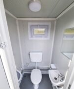 Sanitärcontainer SCD RAL 9002 Grauweiß | H 2335 x B 2400 x T 1200 mm | 2 Türen | 2x WC – Bild 3