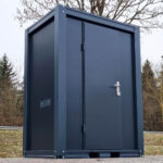Sanitärcontainer SCEW RAL 7016 Anthrazitgrau | H 2335 x B 1650 x T 1200 mm | Tür einflügelig | mit Warmwasser